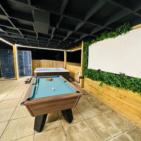 Nether Newton - Sleeps 12, Hottub, Sauna, Private Garden Newmilns Exteriér fotografie