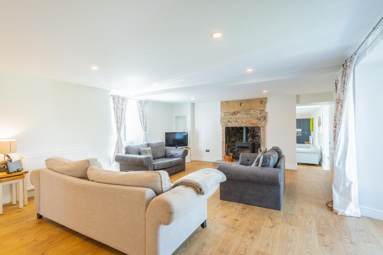 Nether Newton - Sleeps 12, Hottub, Sauna, Private Garden Newmilns Exteriér fotografie