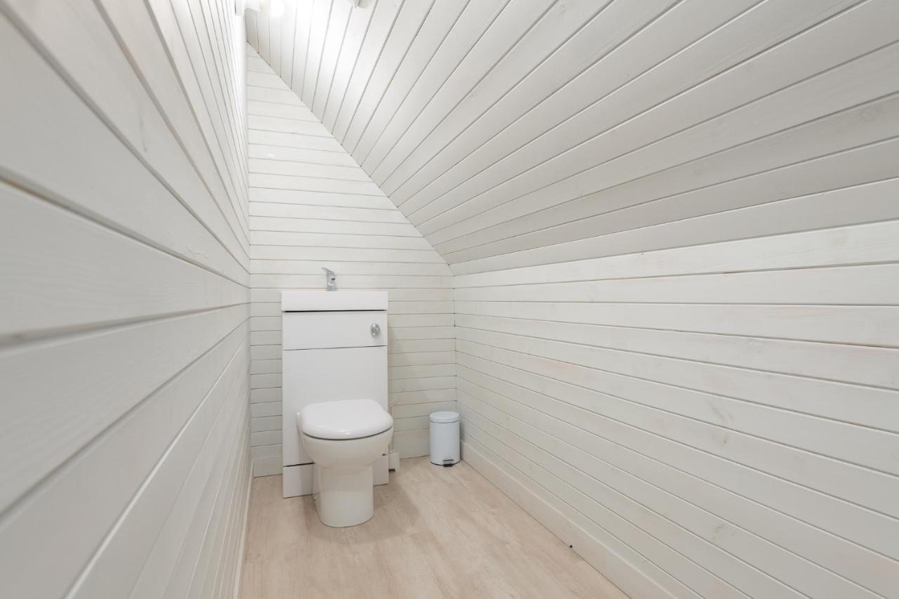 Nether Newton - Sleeps 12, Hottub, Sauna, Private Garden Newmilns Exteriér fotografie